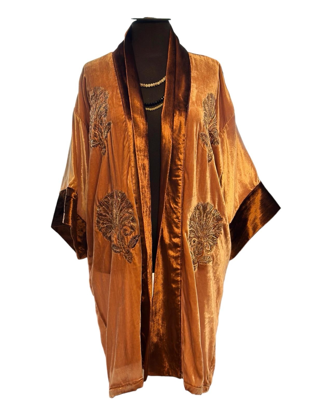 Karanfil Kaftan